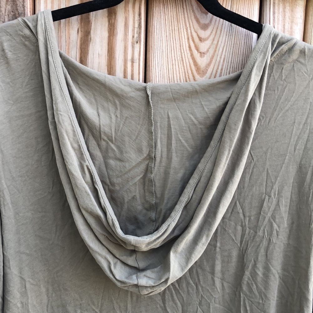 Like new! - ISLAND COMPANY Vintage Island Long Sleeve Tunic Length Tee - Picture 7 of 7